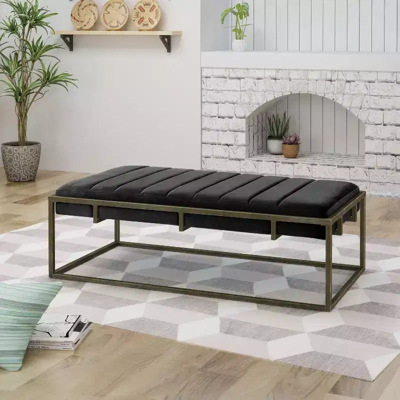 Banc ottoman capitonné en velours, finition laiton, noir