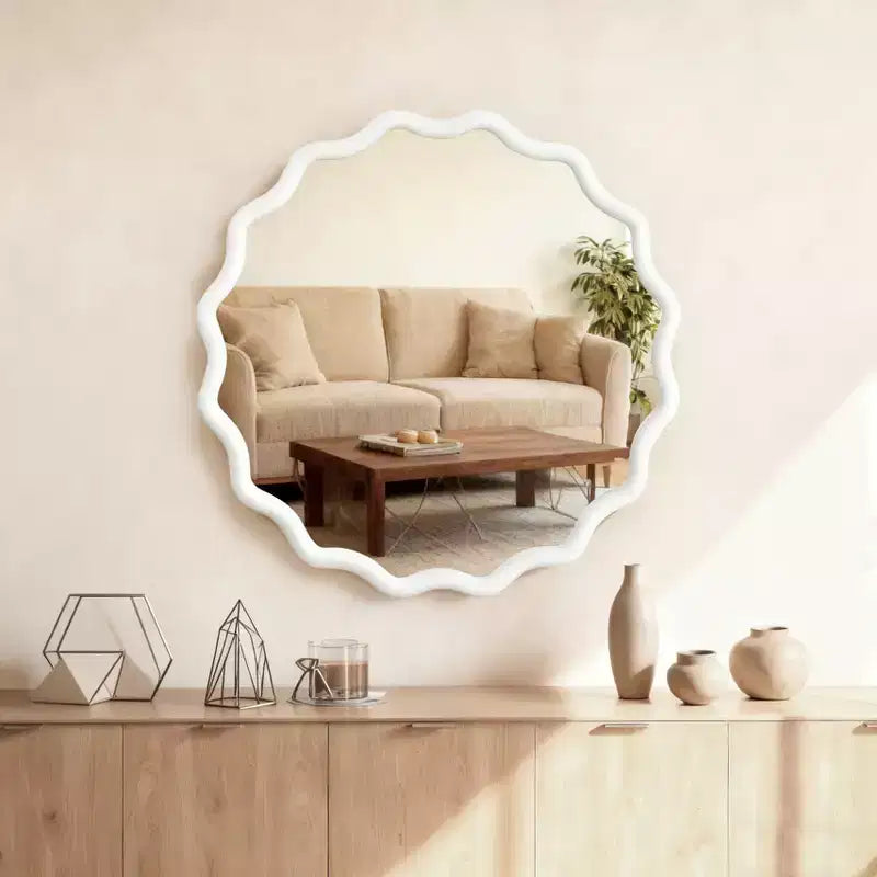 Miroir mural rond blanc ondulé de 30 pouces avec cadre en bois massif pour coiffeuse de salle de bain, miroir décoratif en bois de ferme pour la maison